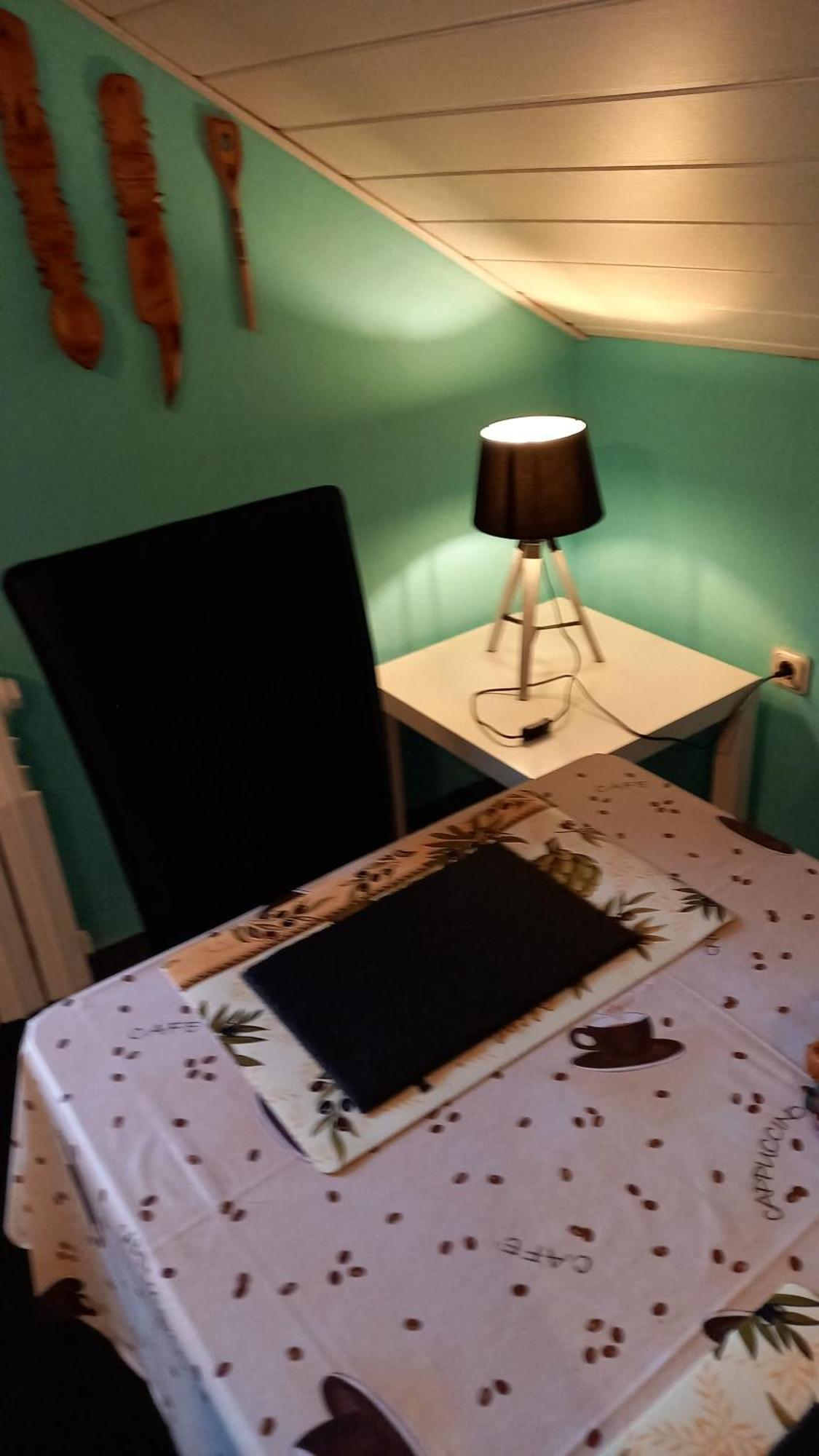 Monteurwohnung Aroba Fehrenbach Pokoj fotografie